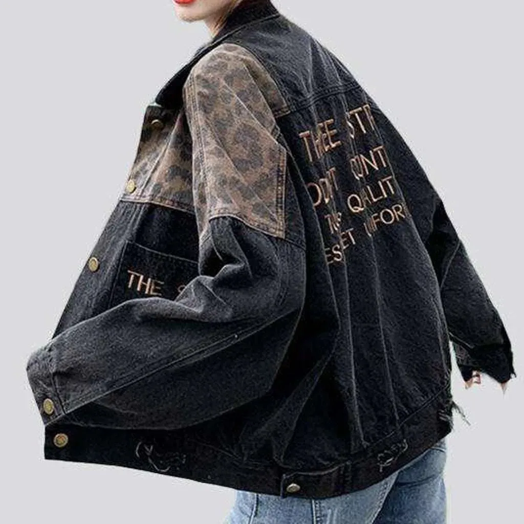 Leopard patch inscribed denim jacket