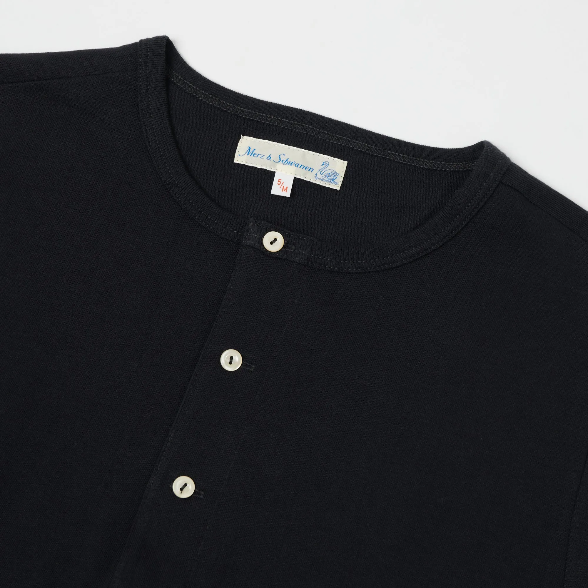 Merz b. Schwanen 207 Short Sleeve Henley - Charcoal